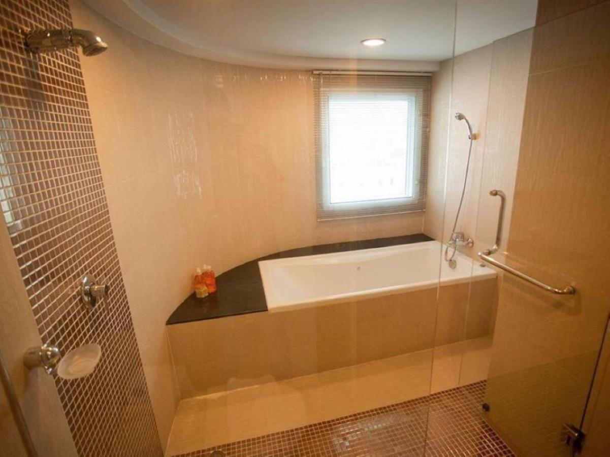בנגקוק S.M. Grande Residence מראה חיצוני תמונה